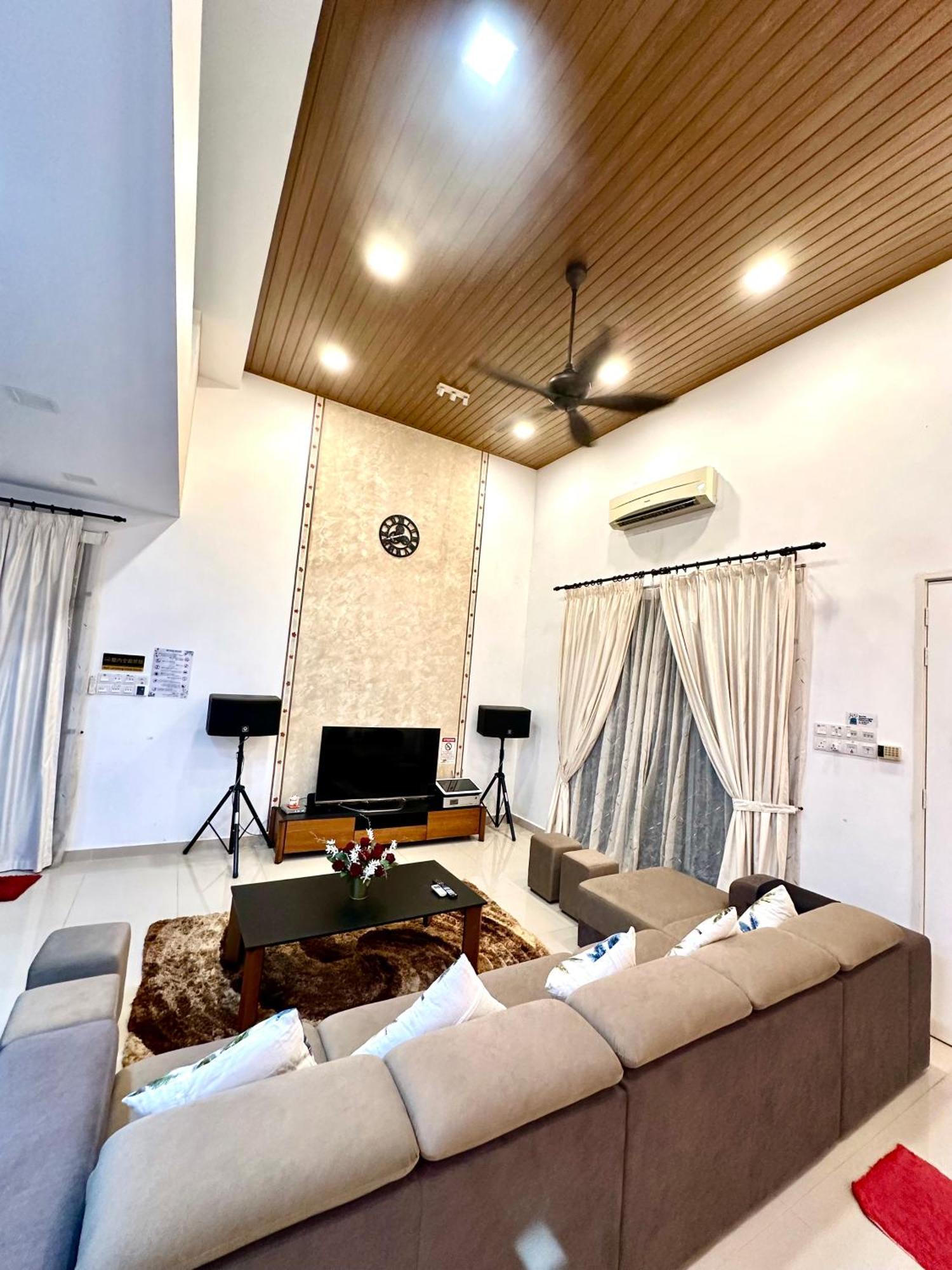 Stylish Villa Alma Simpang Ampat  Buitenkant foto