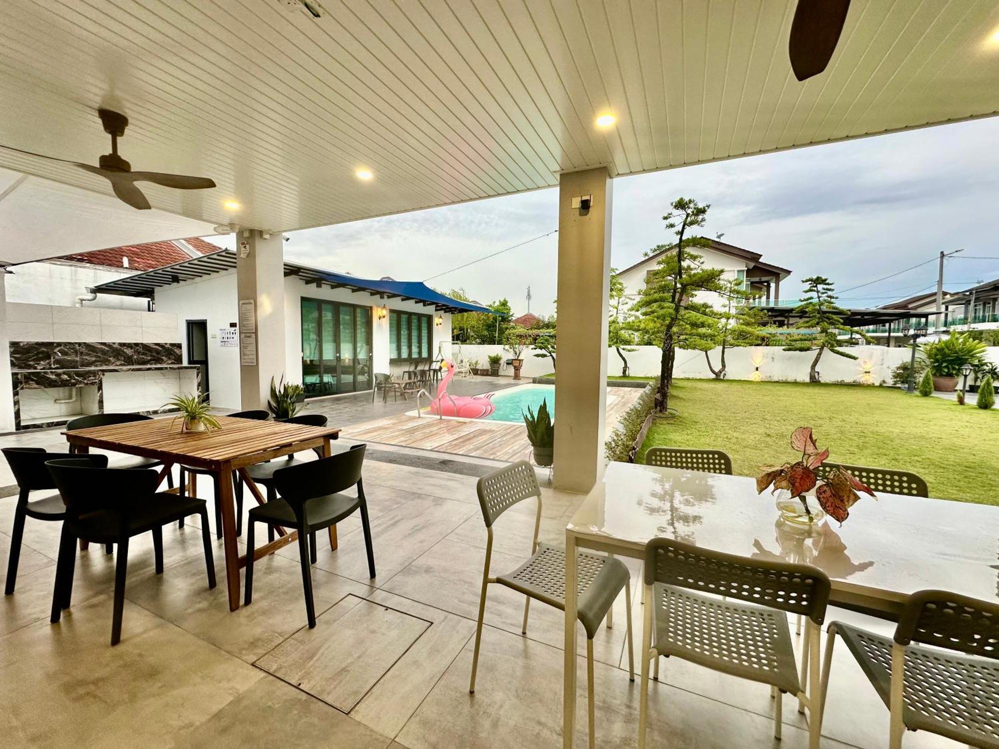 Stylish Villa Alma Simpang Ampat  Buitenkant foto