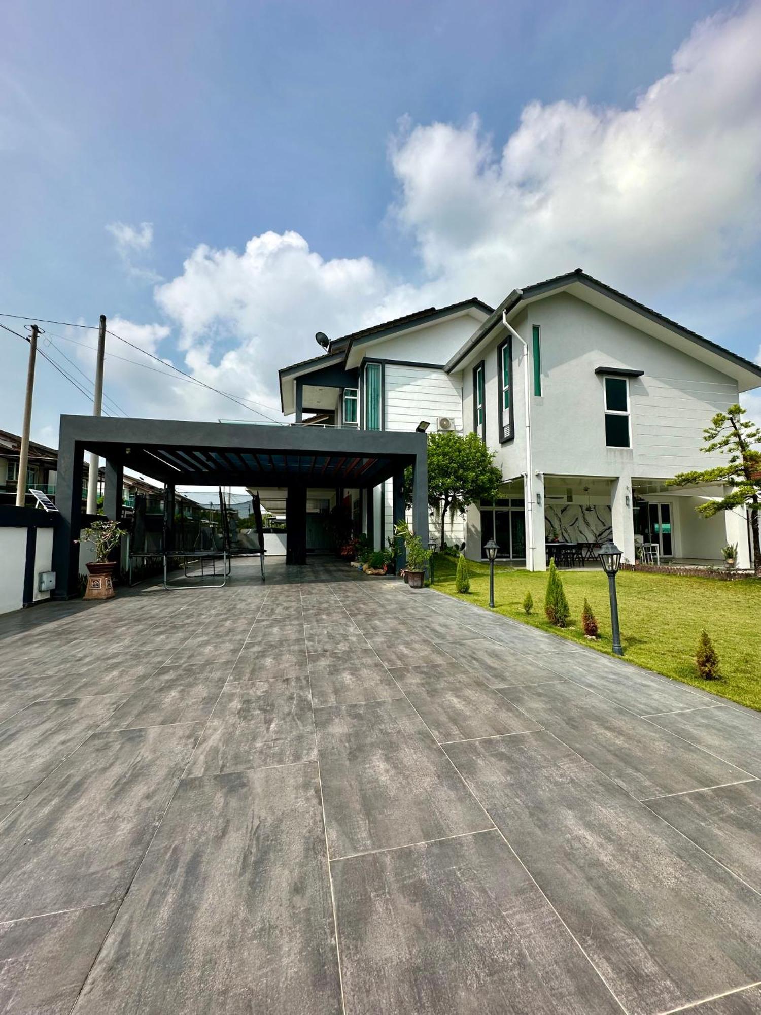 Stylish Villa Alma Simpang Ampat  Buitenkant foto